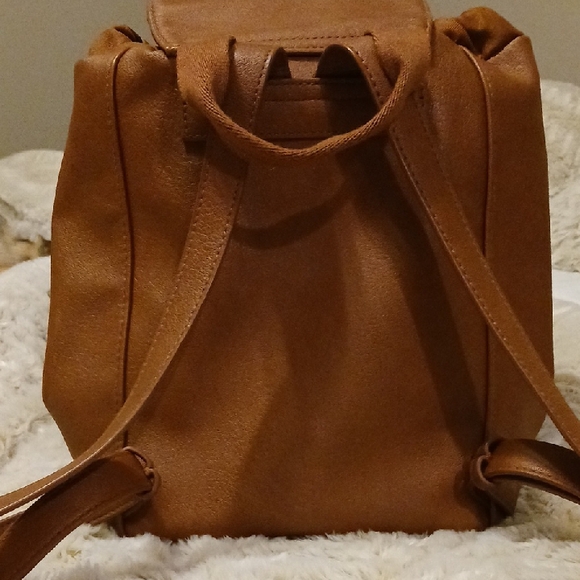 Brown Leather Drawstring Backpack/Bucket Bag - Picture 4 of 7